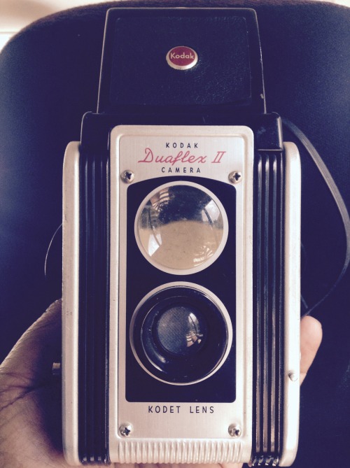 vintage-camera-collection:Kodak Duaflex is a 620 roll film pseudo TLR made by Kodak in the US, Canad