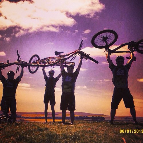 timnorris: The only way to celebrate a hill climb of any sort with @mbswindon #mtb