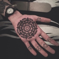 thecirclelondon:  Beautiful #mandala palm