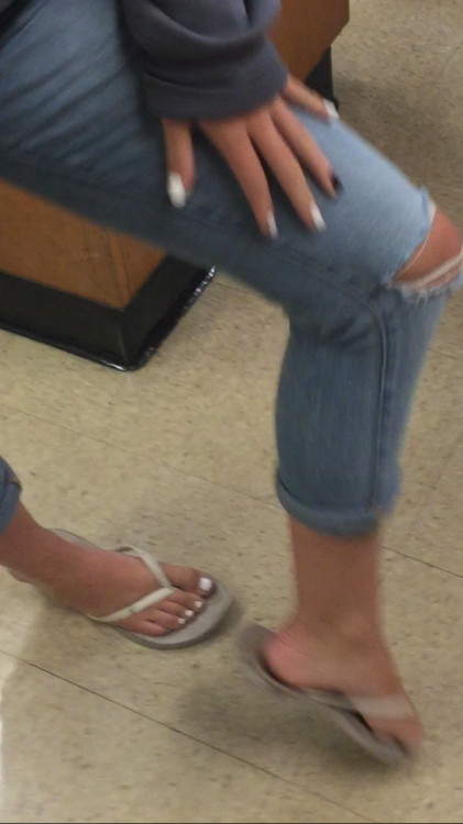 Cute Girls Legs and Feet