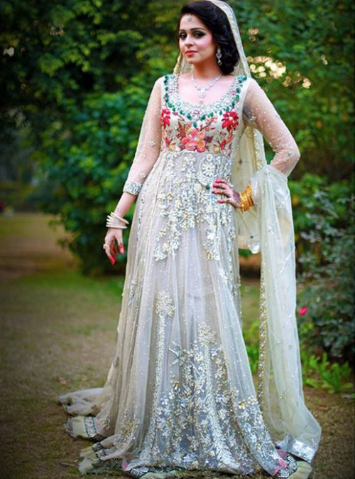 Porn photo beautifulsouthasianbrides:  Bride’s Outfit