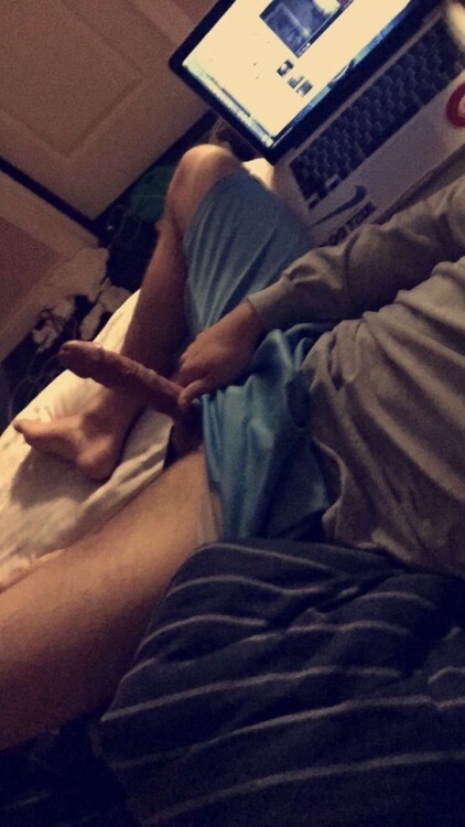 boysinbasketballshorts: This guy is hot as fuck
