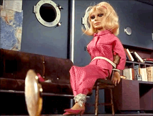 20th-century-man:Lady Penelope / “The Man From MI.5”, series 1, episode 17 of Gerry and 