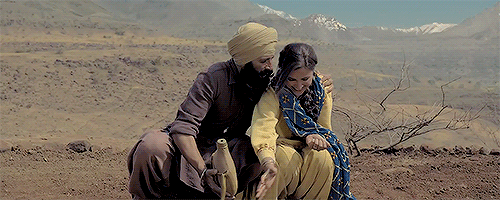 infinitebollywood:Akshay Kumar and Parineeti Chopra in Kesari Trailer