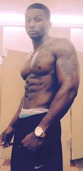 blackmalefreaks:  ♀BLACK-MALE-FREAKS ♂   #blackbeauty #blackmalefreaks  Mmm very