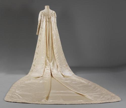 history-of-fashion: ab. 1905 Wedding dress by Liberty &amp; Co. Ltd.silk satin embroid