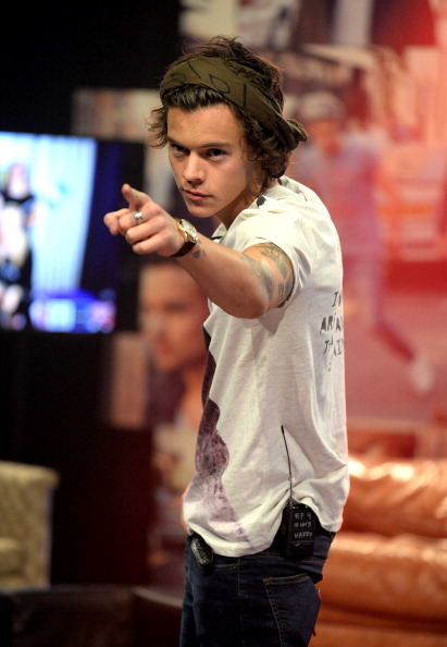 direct-news:  One Direction Celebrates 1D Day with Global Fan Event. (23/11/13) 