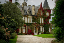 bonitavista:  Lascombe Castle, Francephoto via tkmorlok