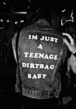 xojellyfishxo:  Teenage dirtbag baby on We Heart It.  ♡b&amp;w blog here for anyone who needs anything♡