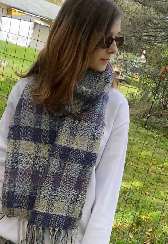 Creations Christine textured yarns — Tuque avec foulard (Howel)
