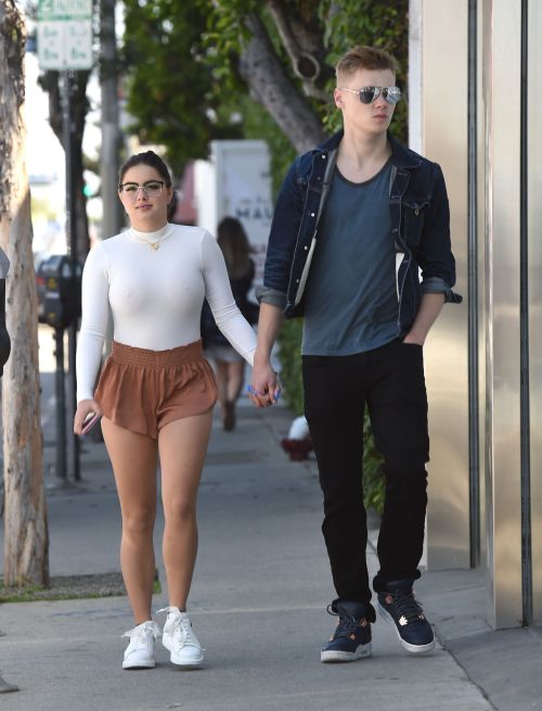 celebgold-3: famous-pokies: Ariel Winter