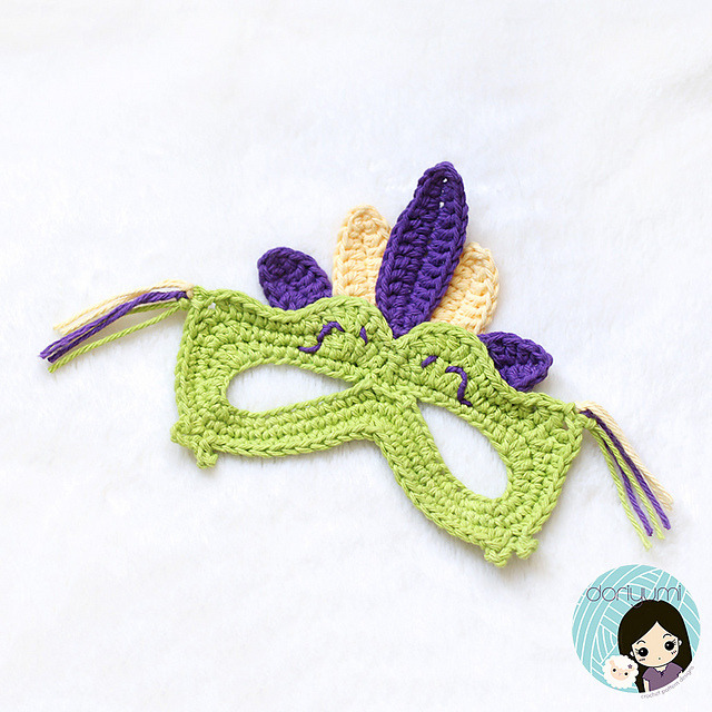 Adorable Mardi Gras Mask for Kids - Crochet One in Time For Fat Tuesday! 👉 