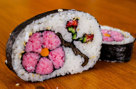Cheer Up Post #3723 - Cool Sushi Rolls Edition