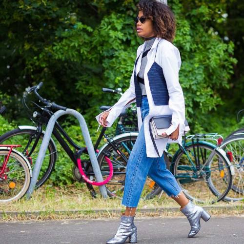 #New on #STYLEDUMONDE with @jq_superandshit for @voguerunway #JanQuammie at MB #Berlin #fashionweek 