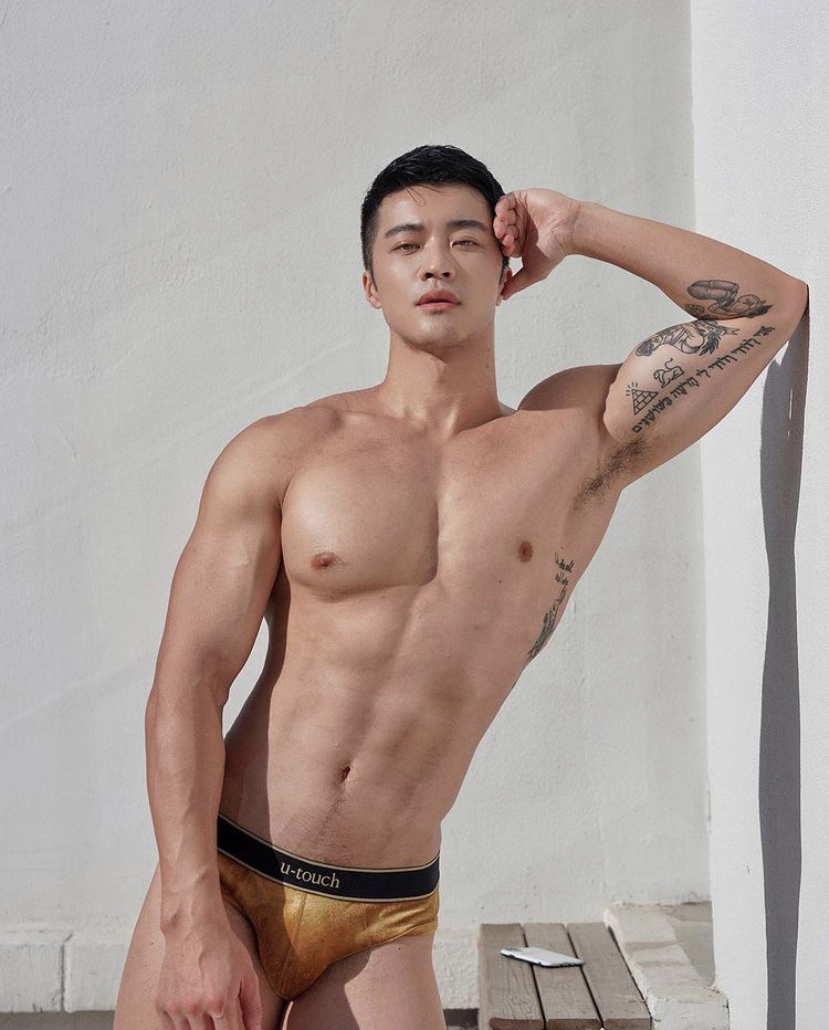droppedzipper:Edison Fanye foy U-TOUCH