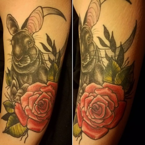 Butt photo, great tattoo. Healed photo from @arch.duchesse of her bun bun.  . . . .  #tattooart