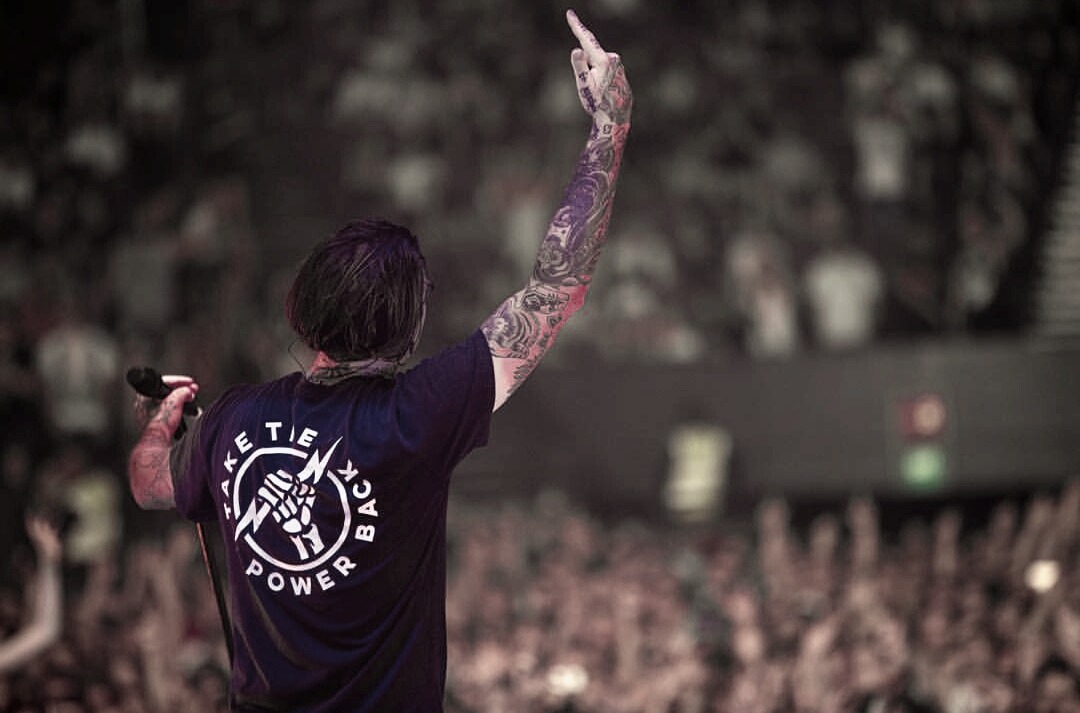 screamingskeletal:  Joel Birch of The Amity Affliction  Photo by xpeesx ● Edited