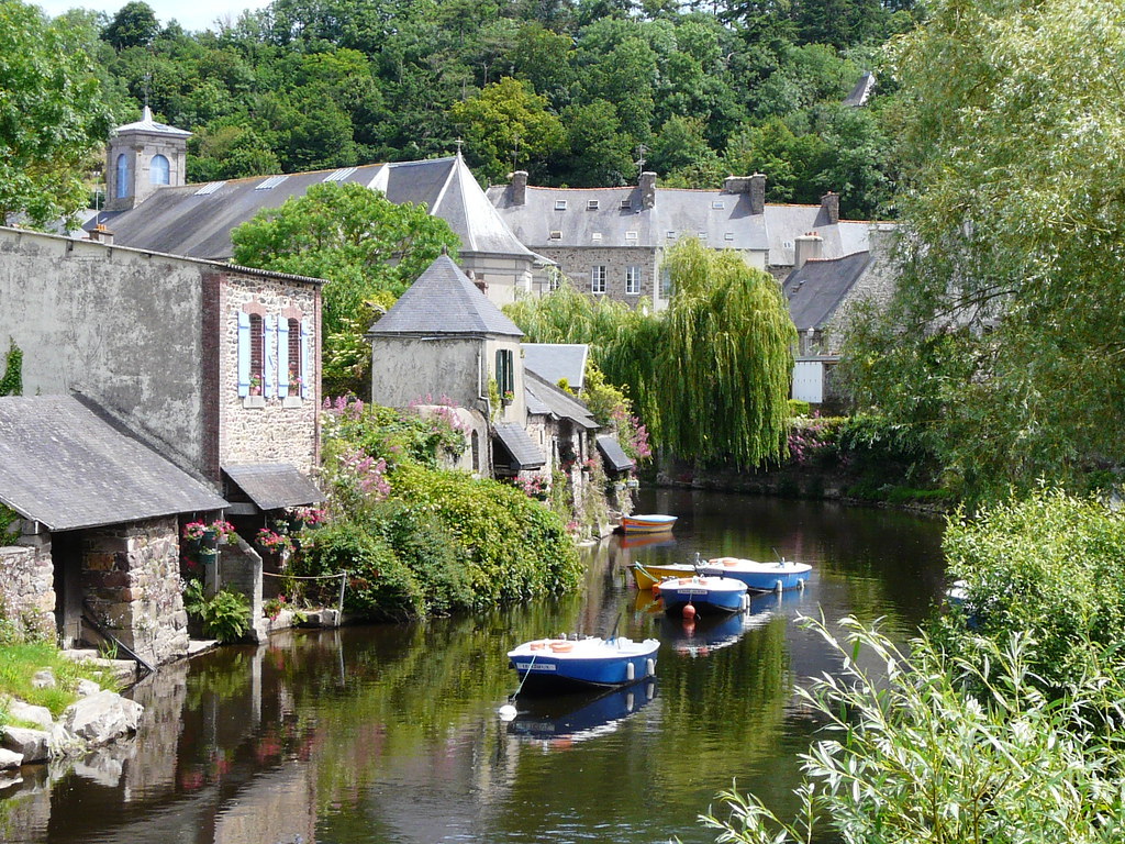 Pontrieux, France (by joachimelbing) / http://picstreet.fr