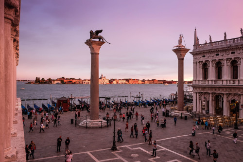 Venice cityscape - Doge’s Palace and Sunset This giant liquid mirror in your sophisticate