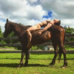 dominicaalbano:  Shooting today with @harolbaezstudio in upstate New York #horse #man #photoshoot #editorial