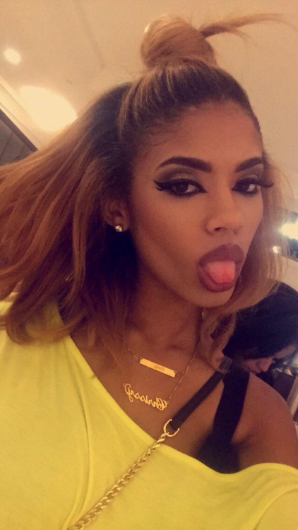 belle-rebel-x:IG: silver.lolita