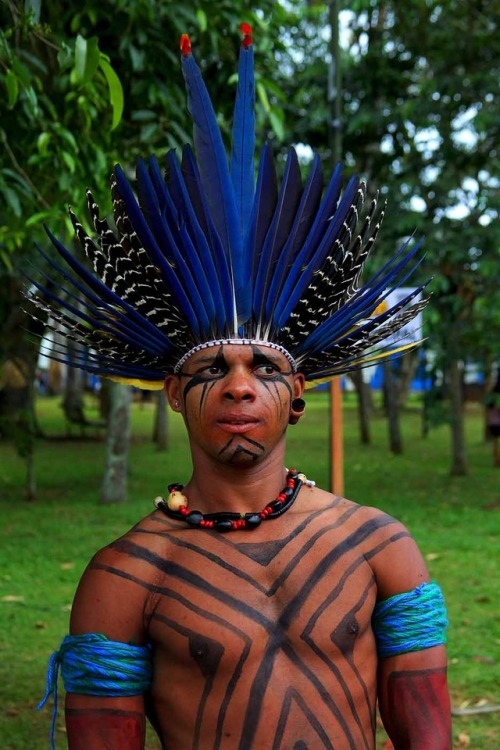 The Pataxó are an indigenous people in Bahia, Brazil with a population of about 11,800 individuals. 