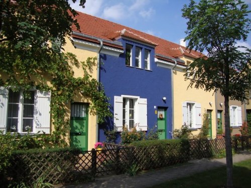 Modernism social housing in the Berlin-Falkenberg garden city… @CubeBreaker.com