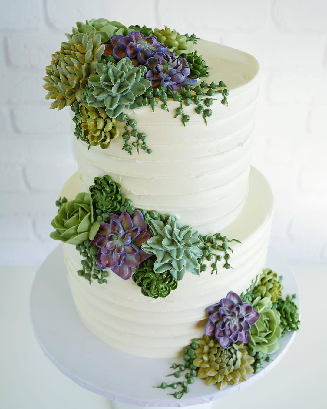 sosuperawesome:  Leslie Vigil on InstagramFollow So Super Awesome on Instagram 