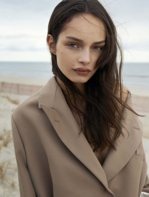 thewallgroup:  Luma Grothe photographed by Blaise Reutersward for Styleby, Fall/Winter 2013. Makeup by Zenia Jaeger. Hair by Anthony Campbell. 