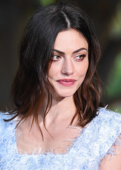 beautorigine:Phoebe Tonkin attends CHANEL Dinner Celebrating Our Majestic Oceans A Benefit For NRDC 