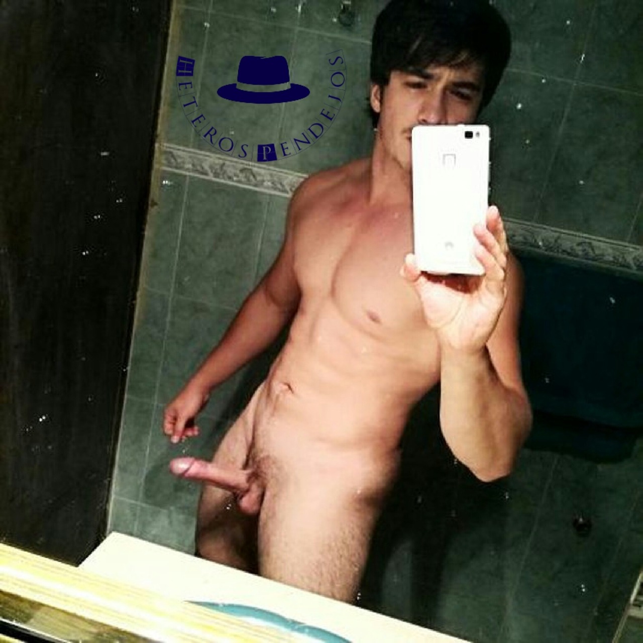 empireofdickblog:  Hetero mamado de gym.         Reblog para mas. ❤