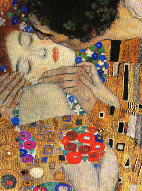 c0ssette:  Gustav Klimt,The Kiss (detail) 1907-08. 