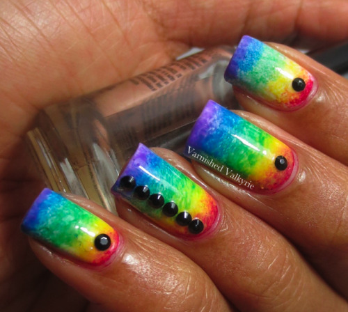 First time attempting a Rainbow Gradient.  Used black rhinestones from KKCenterHK.