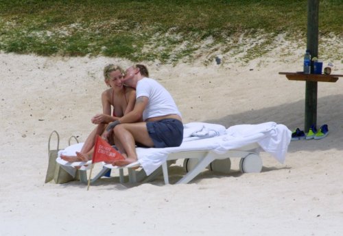 toplessbeachcelebs:  Natalie Appleton (Singer) sunbathing topless in Mauritius (2002) 