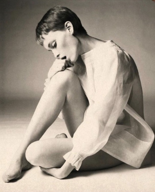 Porn photo kitty-n-classe:Mia Farrow par Richard Avedon,