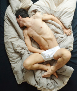 anotherdaylightgallery:  http://anotherdaylightgallery.tumblr.com