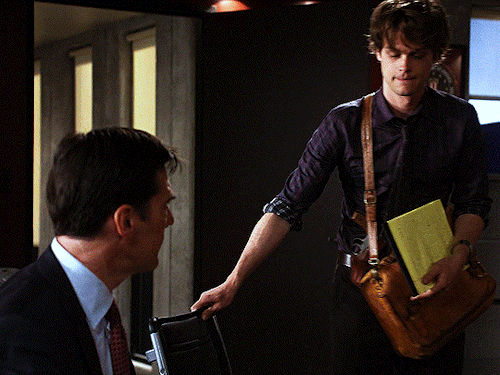 THE INTERNET IS FOREVER (5.22)CRIMINAL MINDS (2005 )