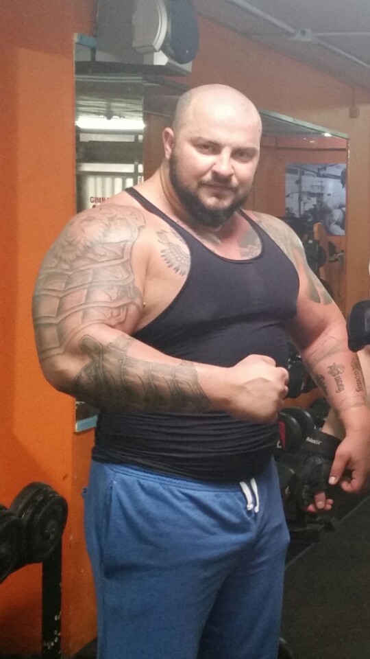 ricky-spanishhh: Stelica Ramona - Roumania mixed Targaryen and Stark ??? it seems