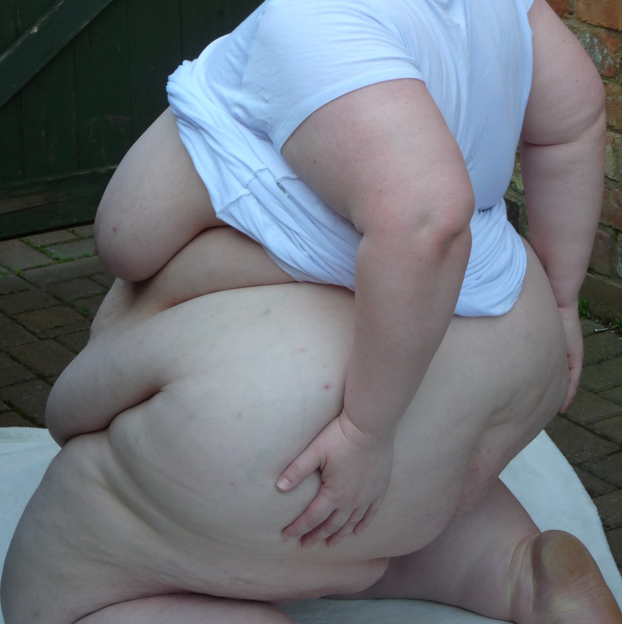 bbwandfella:  BBWandfella