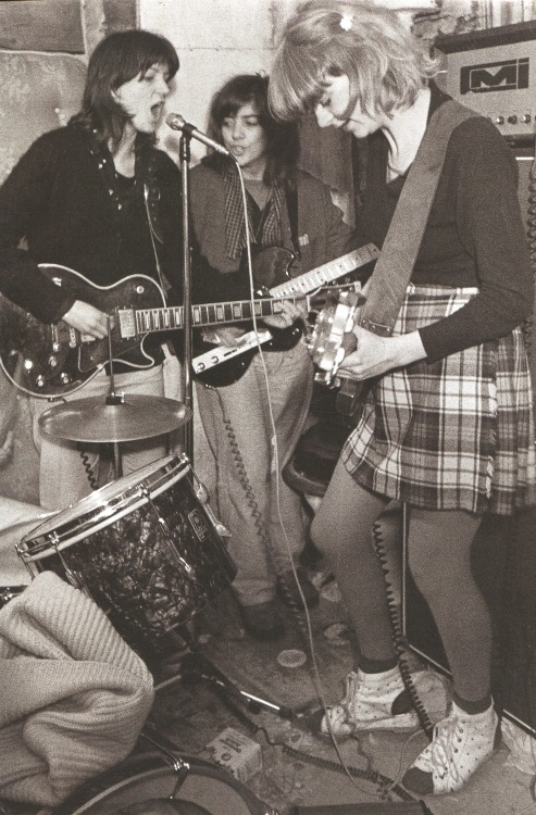 Porn Pics punkpostpunk:  The Raincoats photographed