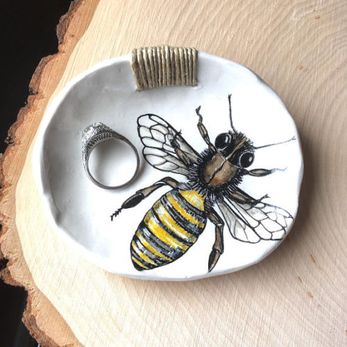 Bee Ring Dish //StorytreeCreations