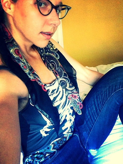 hippiehedonist:  I LOVE leotards! I’m wearing a skeleton leotard less out of a gothic motif, per se, but as a reminder of cycles and as a welcome to fall. It’s getting to be harvest time. My birthday is October 10 and Halloween is around the bend.