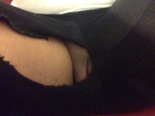 thereleaseof-queenj:  peek a boo pussy 😽
