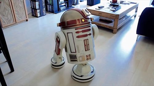 bonniegrrl:This Star Wars R2-D2 robot vacuum is perfect for lockdown cleanup funMeet the homemade St