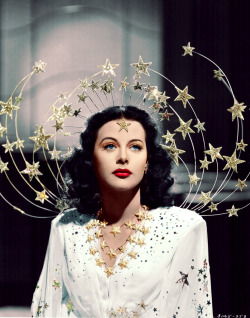 likeloveadore:  Hedy Lamarr was so cool, an actress AND an inventor. 