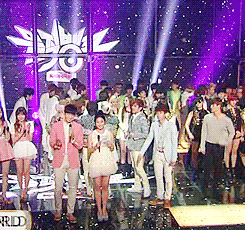 chandoo:  the awkward hug when you’re too short your friends too tall…   
