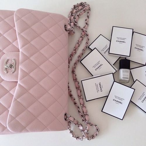 loubs-chanel-versace:  CLICK HERE FOR MORE FOLLOWERS!