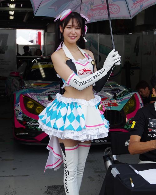 富士のピットウォークでレースクイーンをパシャリ、撮影ありがとうございます。2019/08/03 ‪#fightgsr‬ ‪#supergt‬ ‪#FSW ‬#レースクイーン (富士スピードウェイ)h