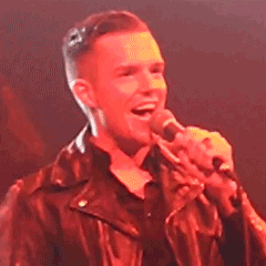 tendencytoslip:  younevershine-ifyouneverburn:  battle-born:  The Killers / Sam’s