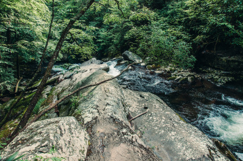 joslo: Lower Lynn Camp Falls by Jason Parker Via Flickr